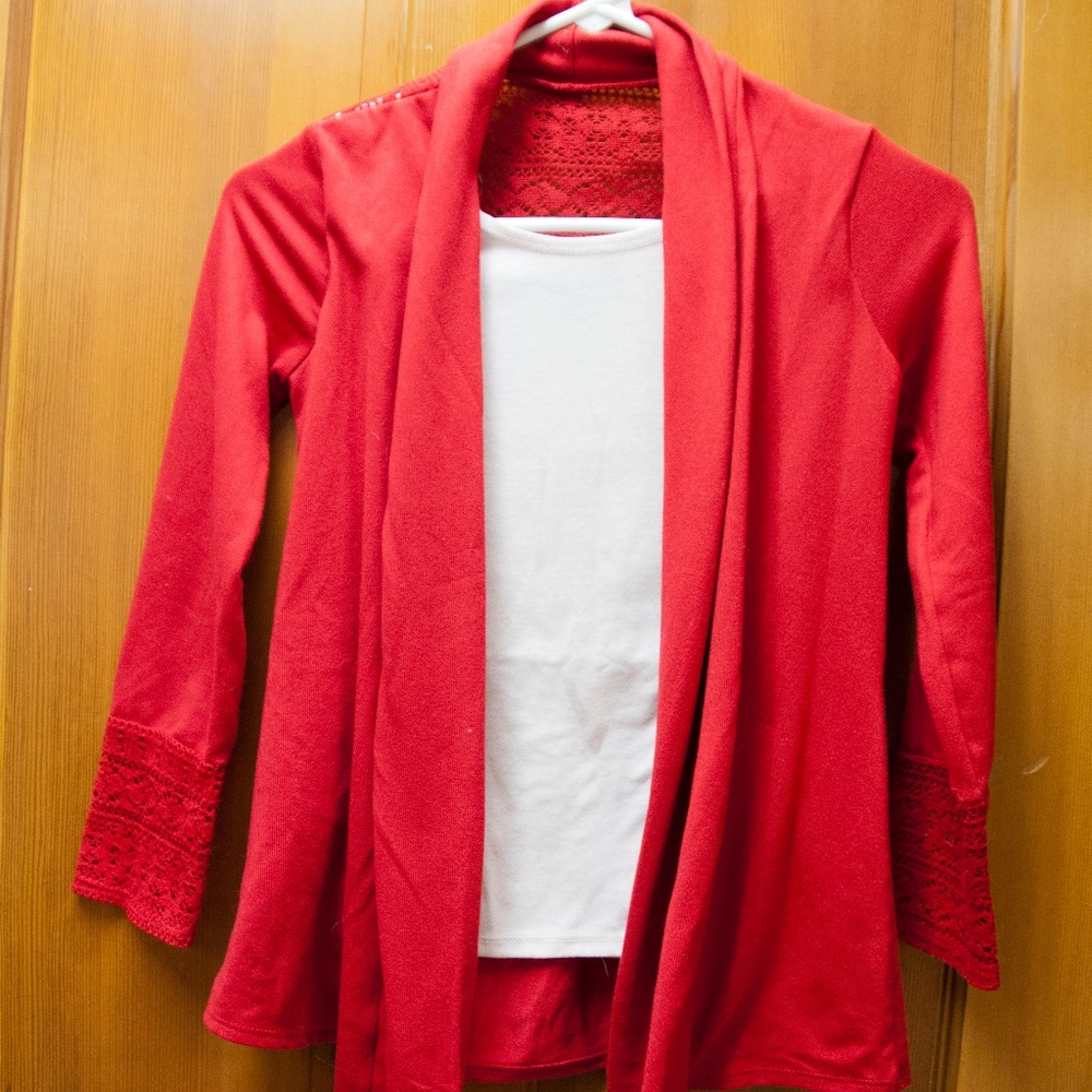 Amy Byer Girls Med Shirt in Great Shape